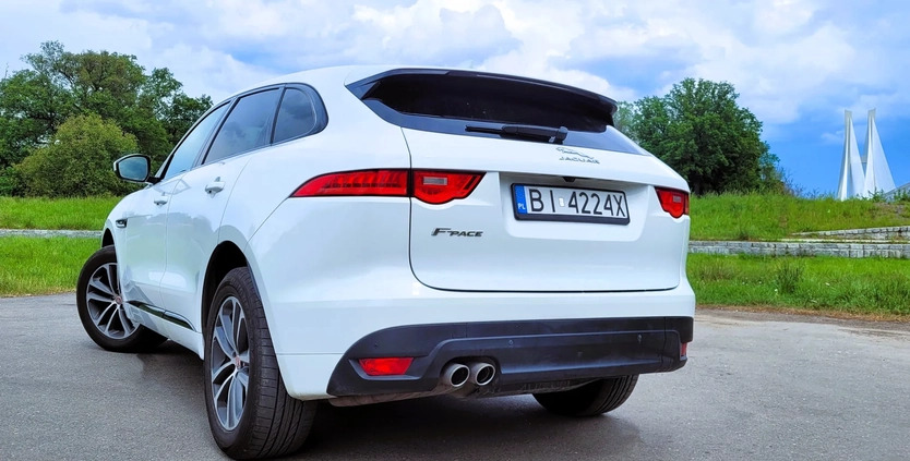 Jaguar F-Pace cena 109347 przebieg: 84700, rok produkcji 2016 z Wrocław małe 211